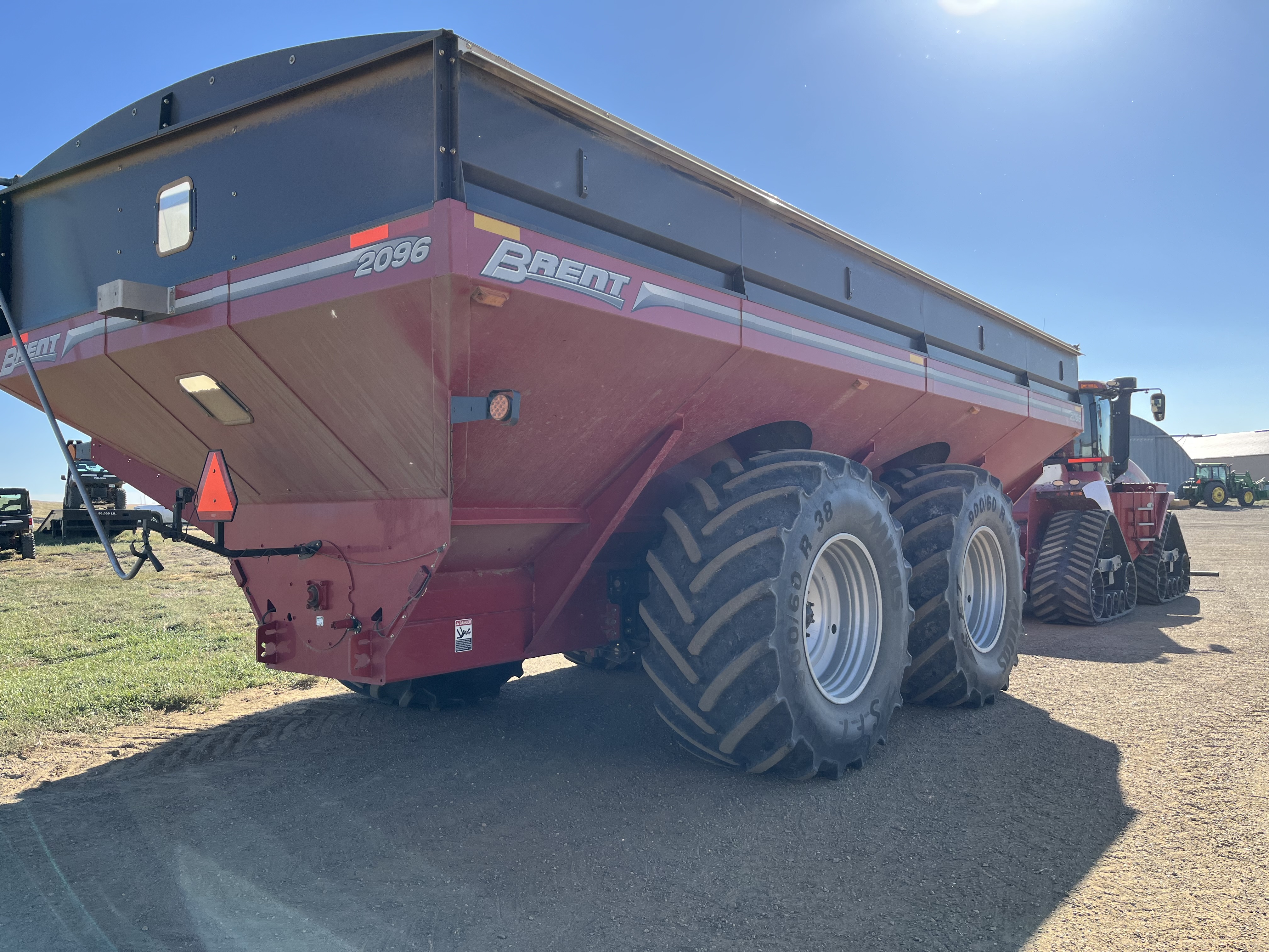 2018 Brent 2096 Grain Cart