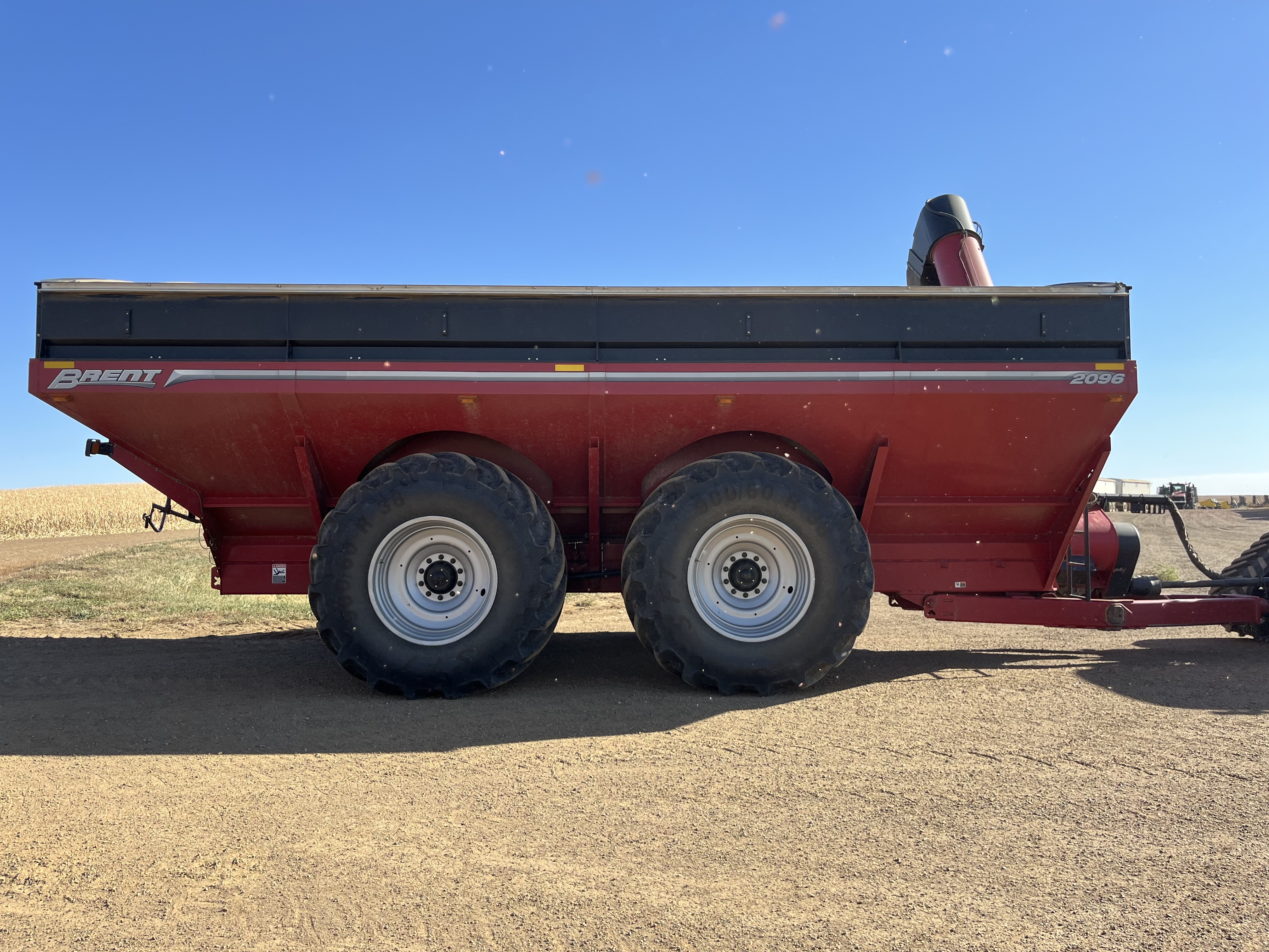 2018 Brent 2096 Grain Cart