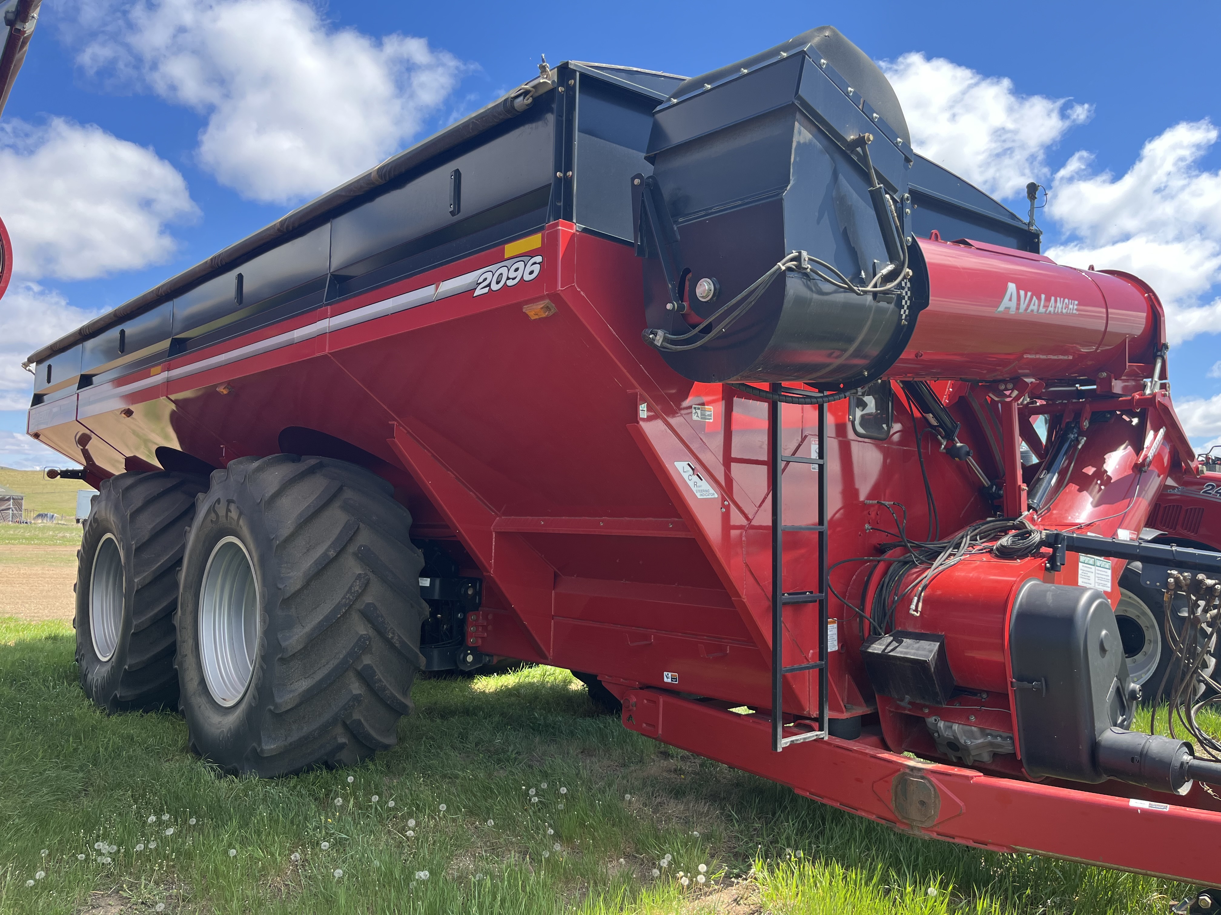 2018 Brent 2096 Grain Cart
