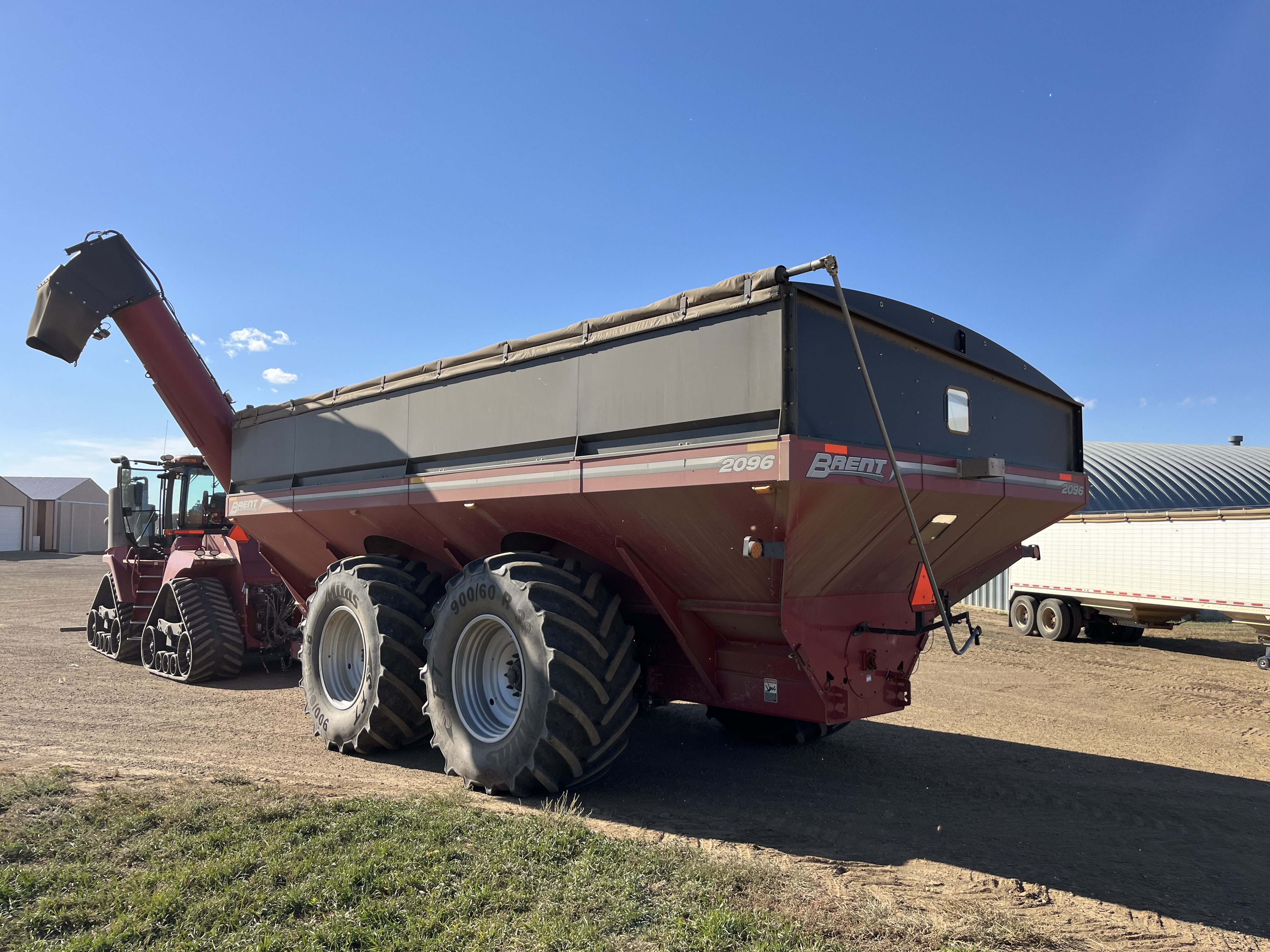 2018 Brent 2096 Grain Cart