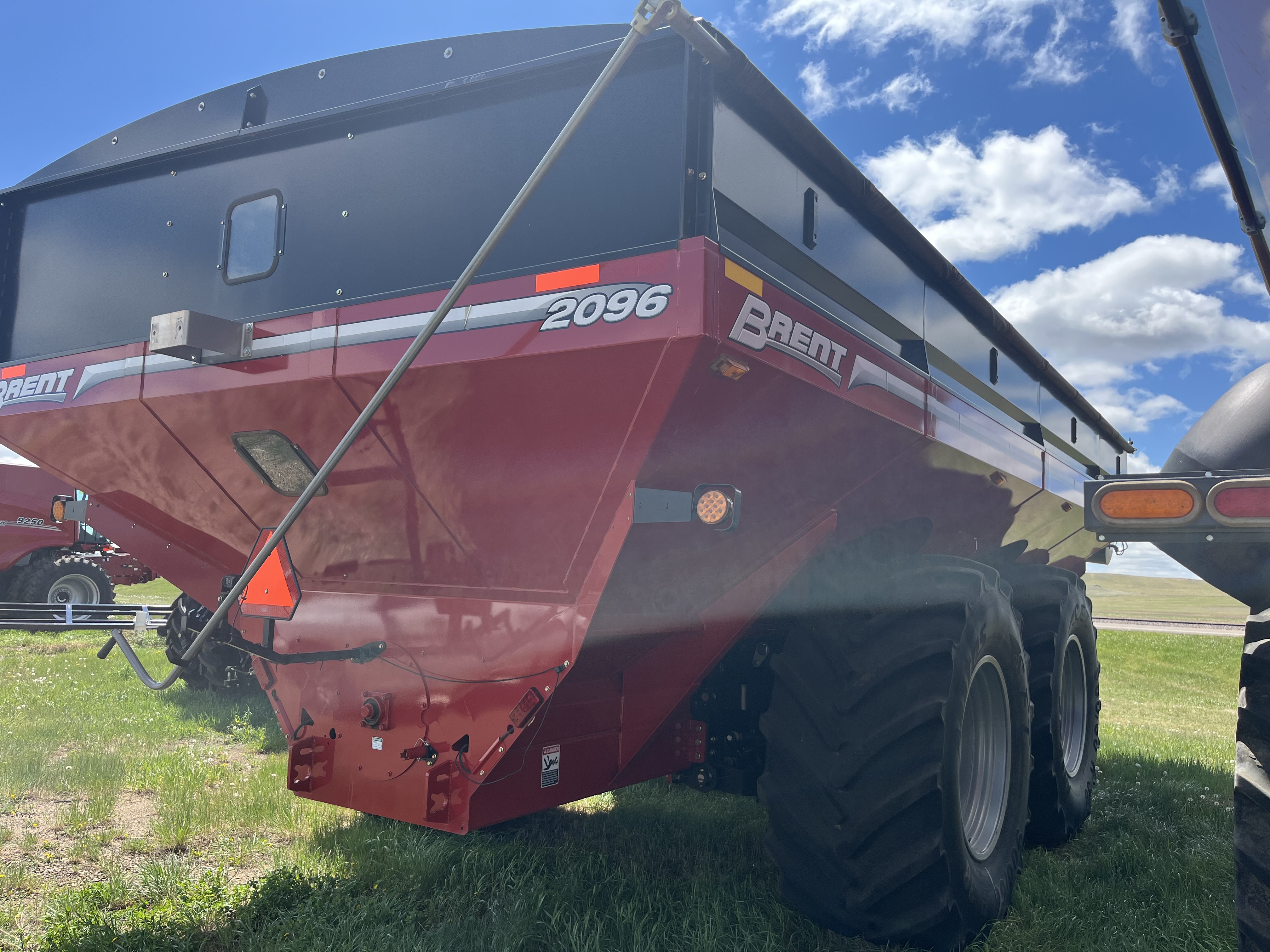2018 Brent 2096 Grain Cart