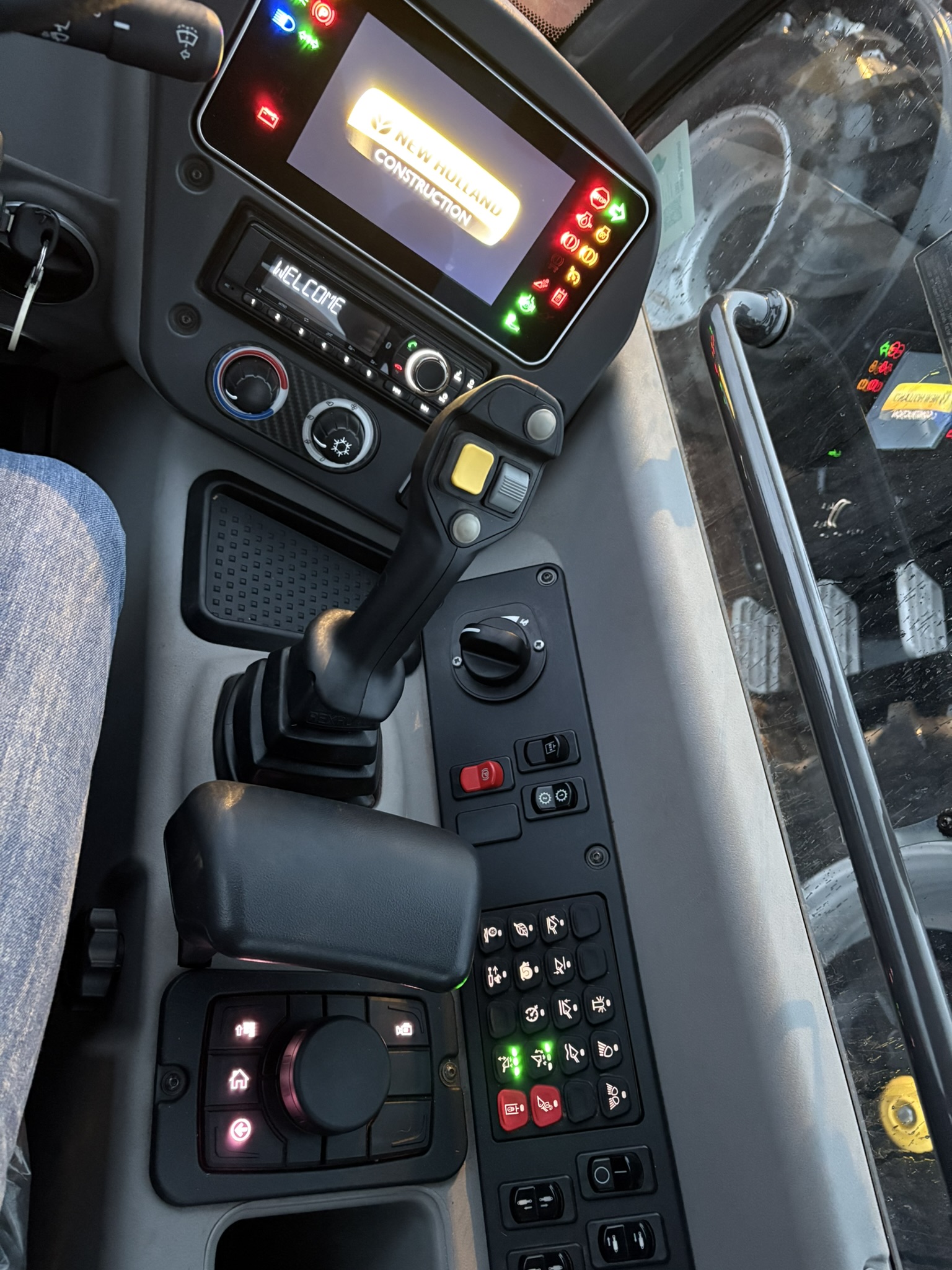 2024 New Holland W80C Loader