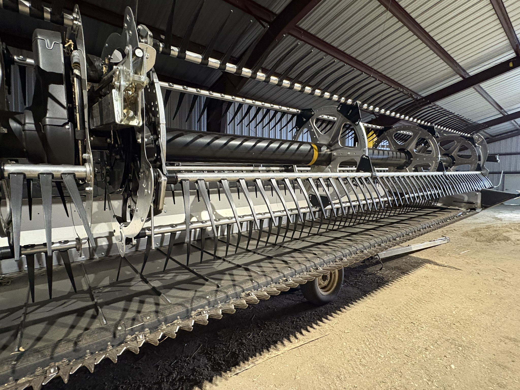 2022 MacDon FD250 Header Combine