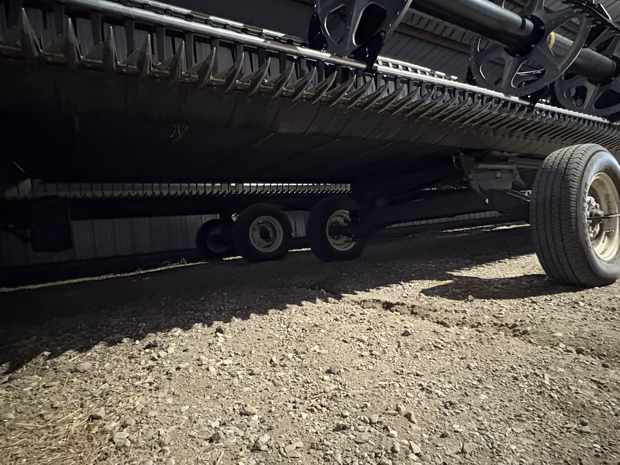 2022 MacDon FD250 Header Combine