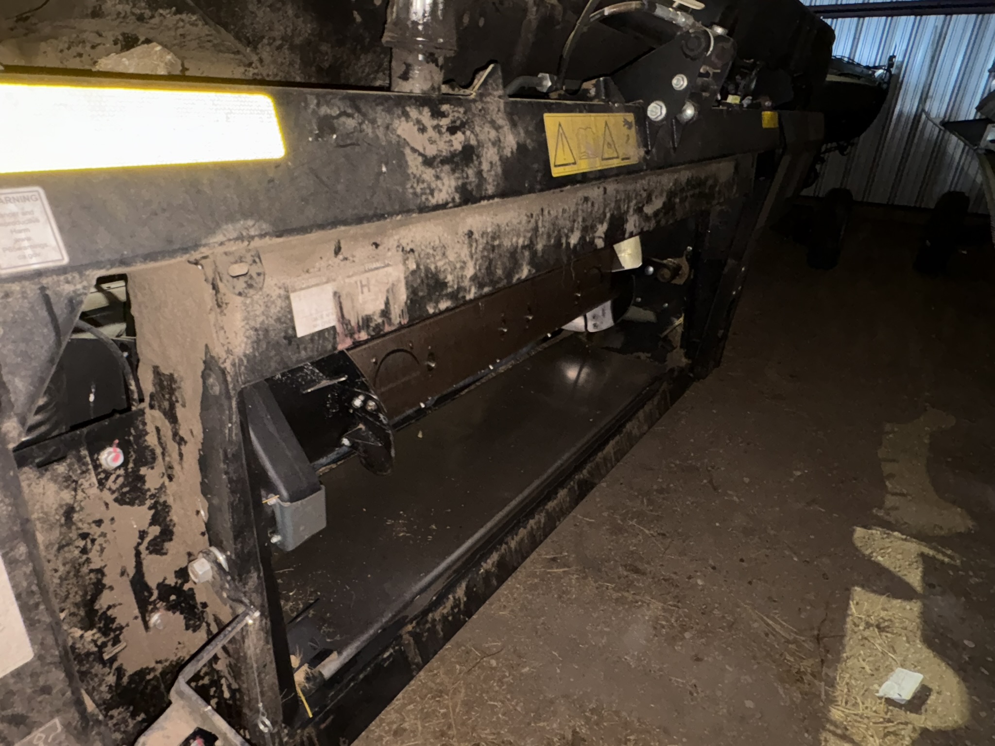 2022 MacDon FD250 Header Combine