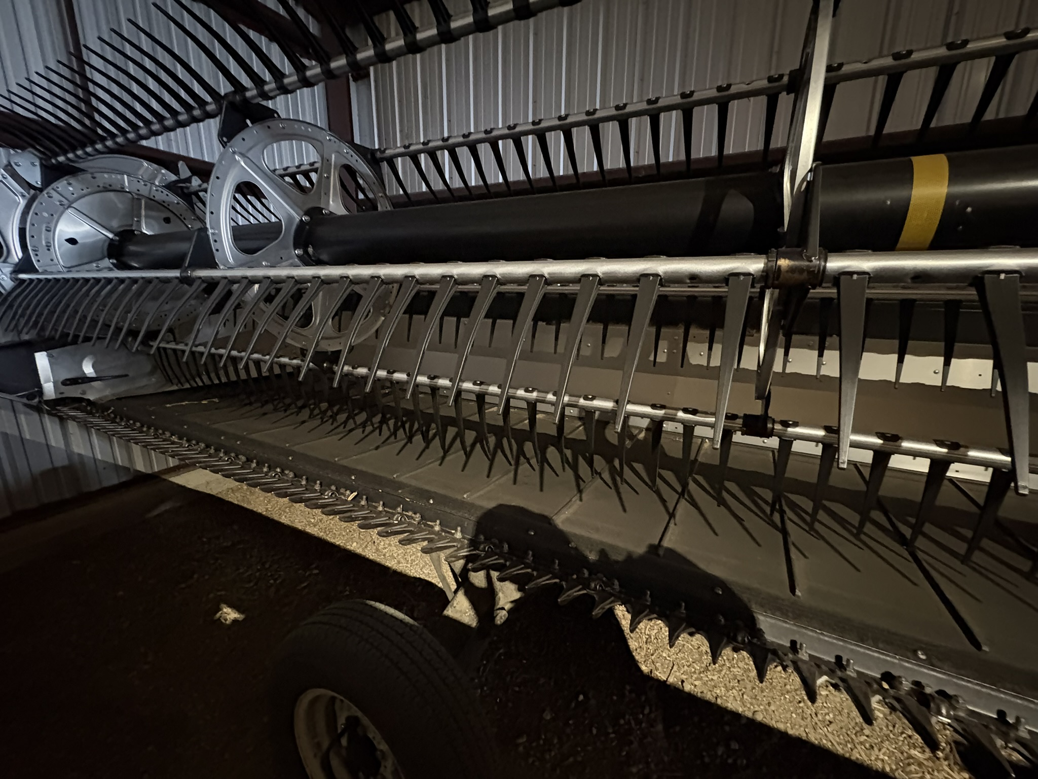 2022 MacDon FD250 Header Combine