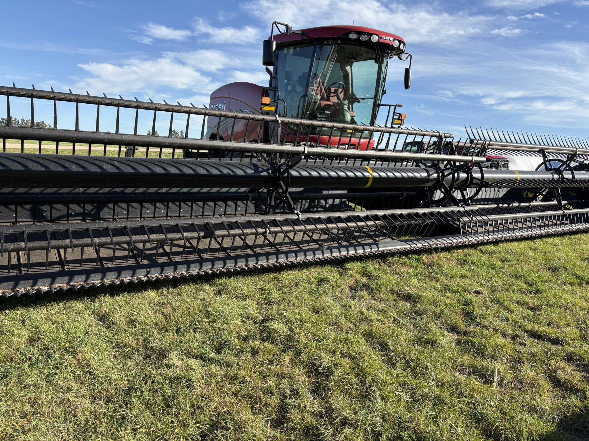 2025 Honey Bee WSC362 Header Draper