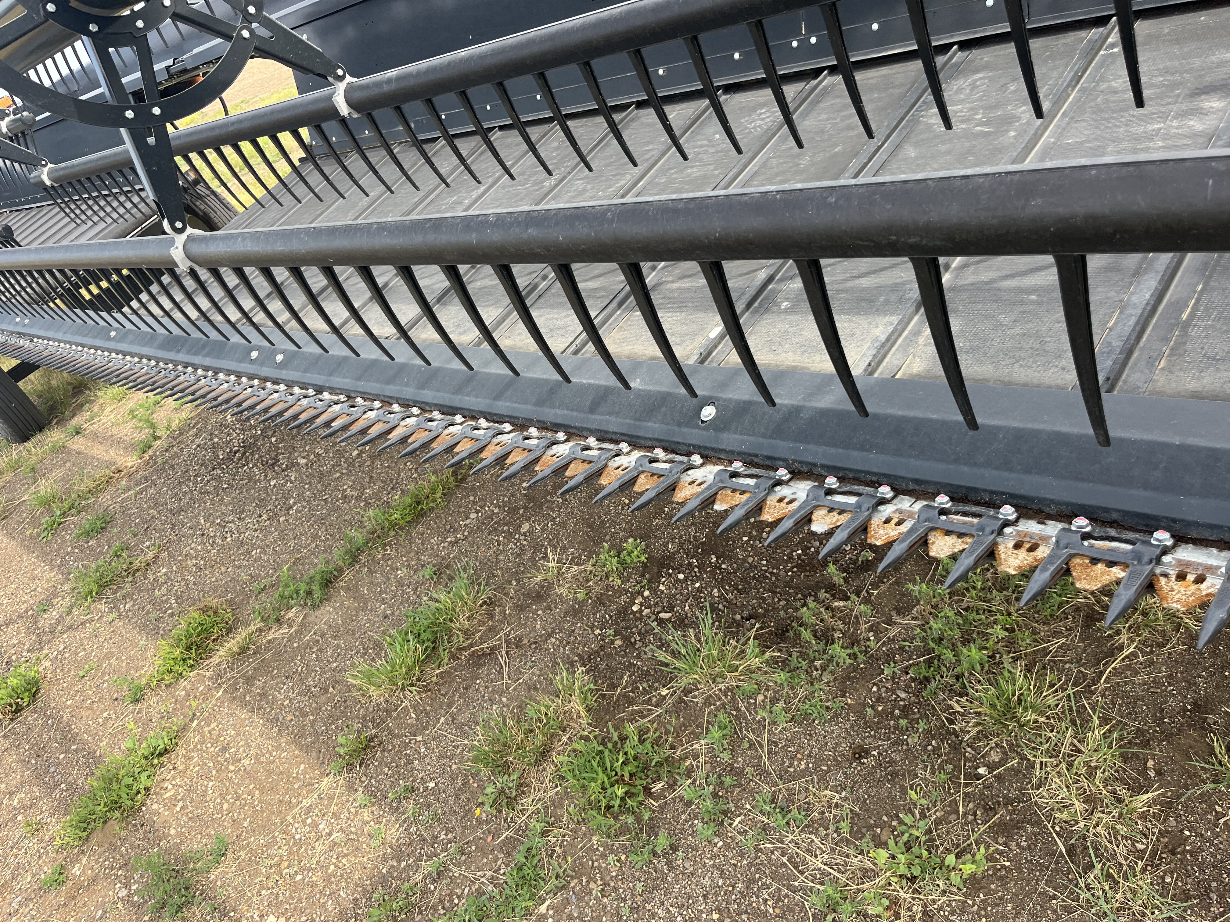 2025 Honey Bee WSC362 Header Draper