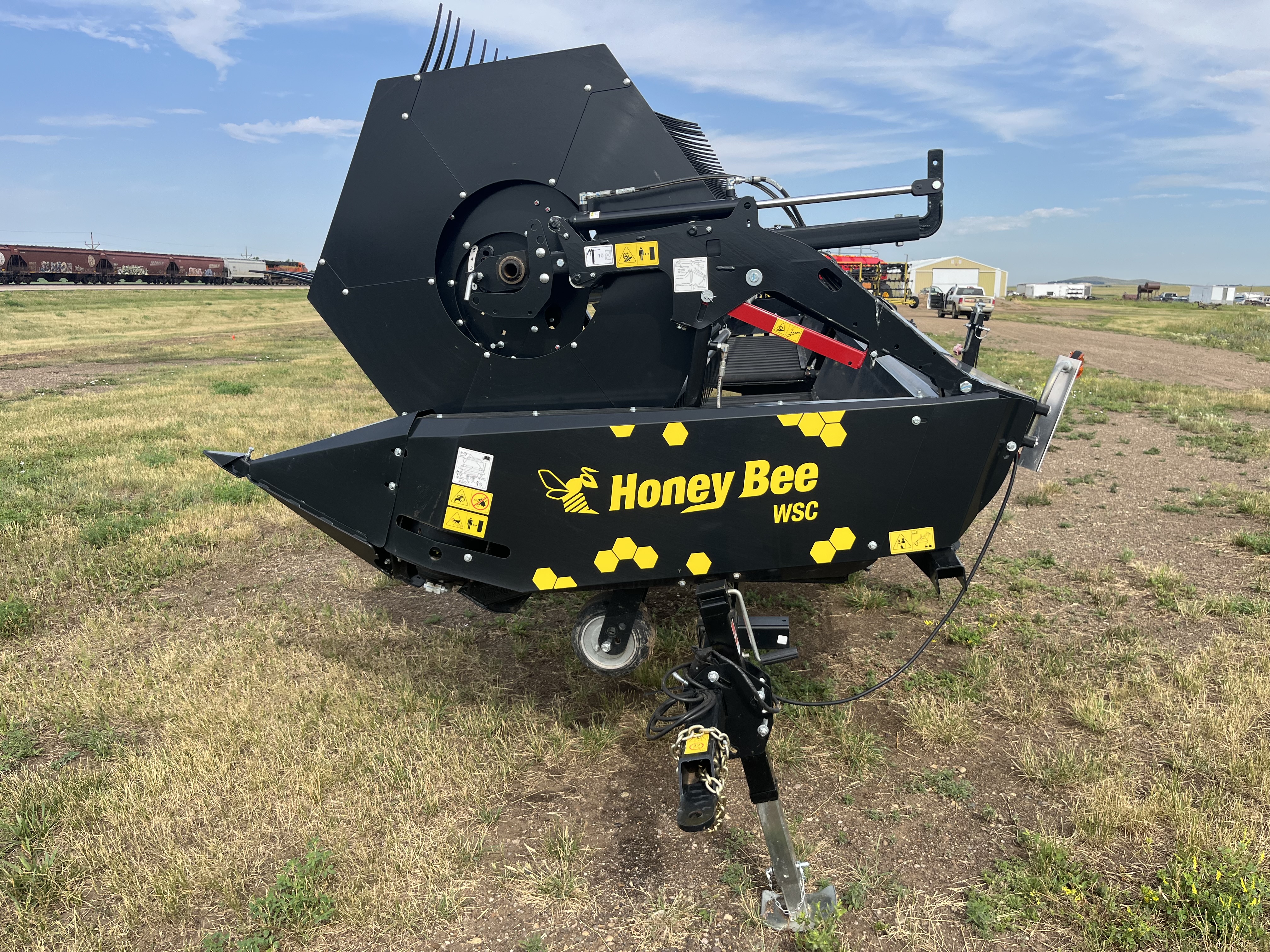 2025 Honey Bee WSC362 Header Draper