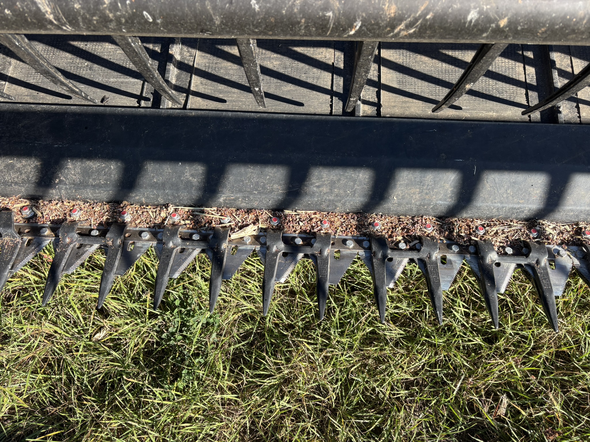 2025 Honey Bee WSC362 Header Draper