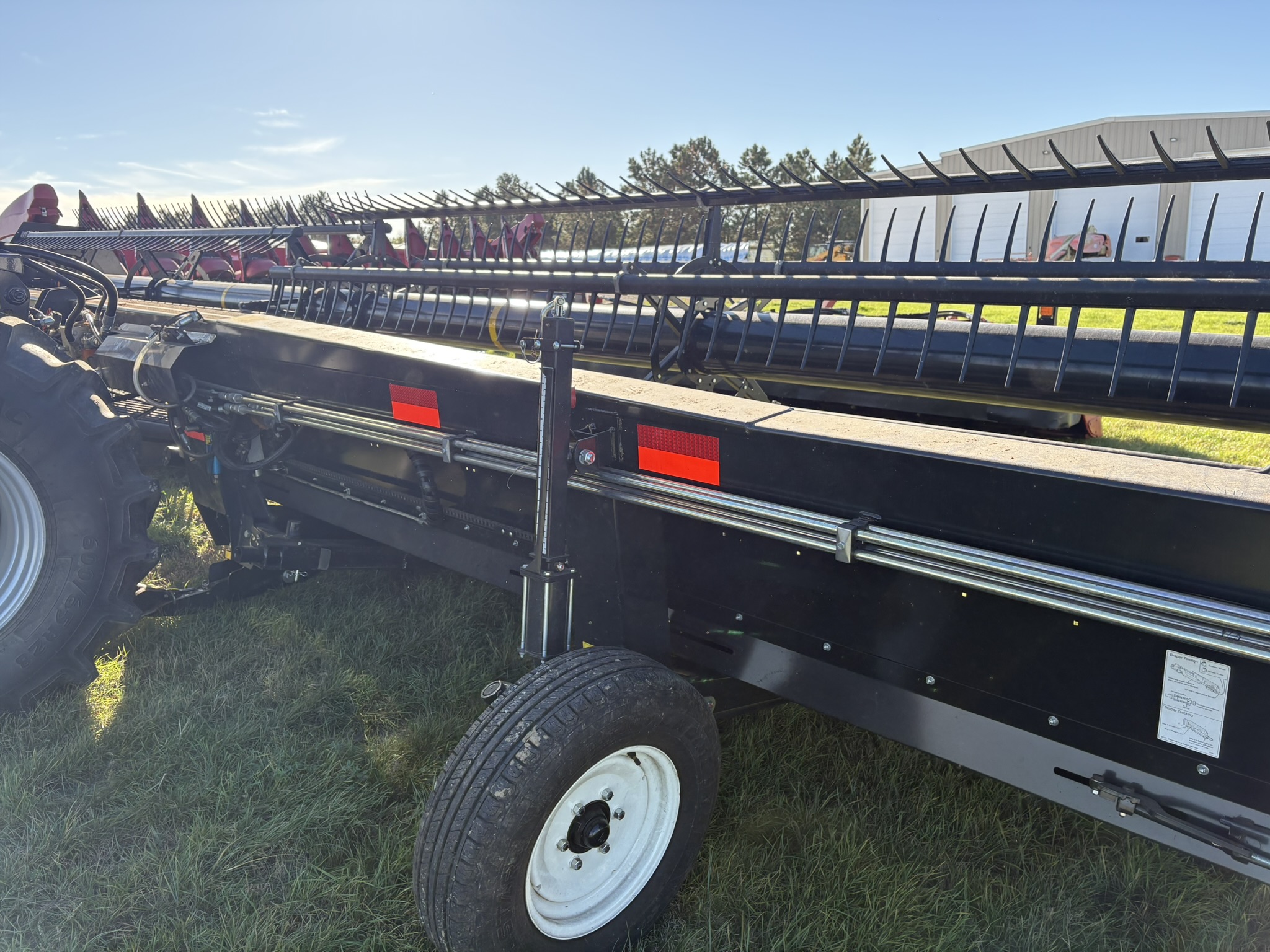 2025 Honey Bee WSC362 Header Draper