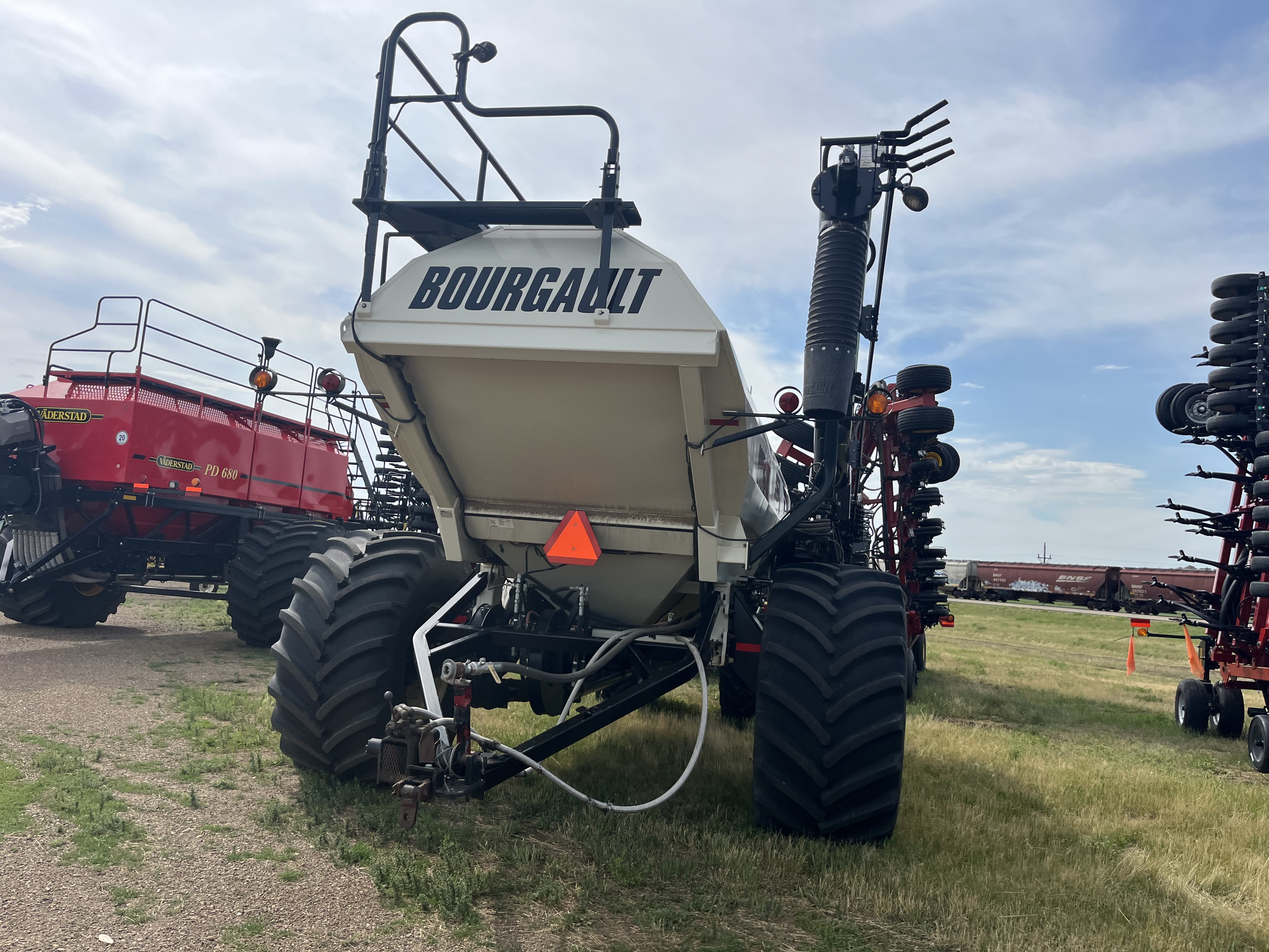 2010 Bourgault 3710 Air Drill