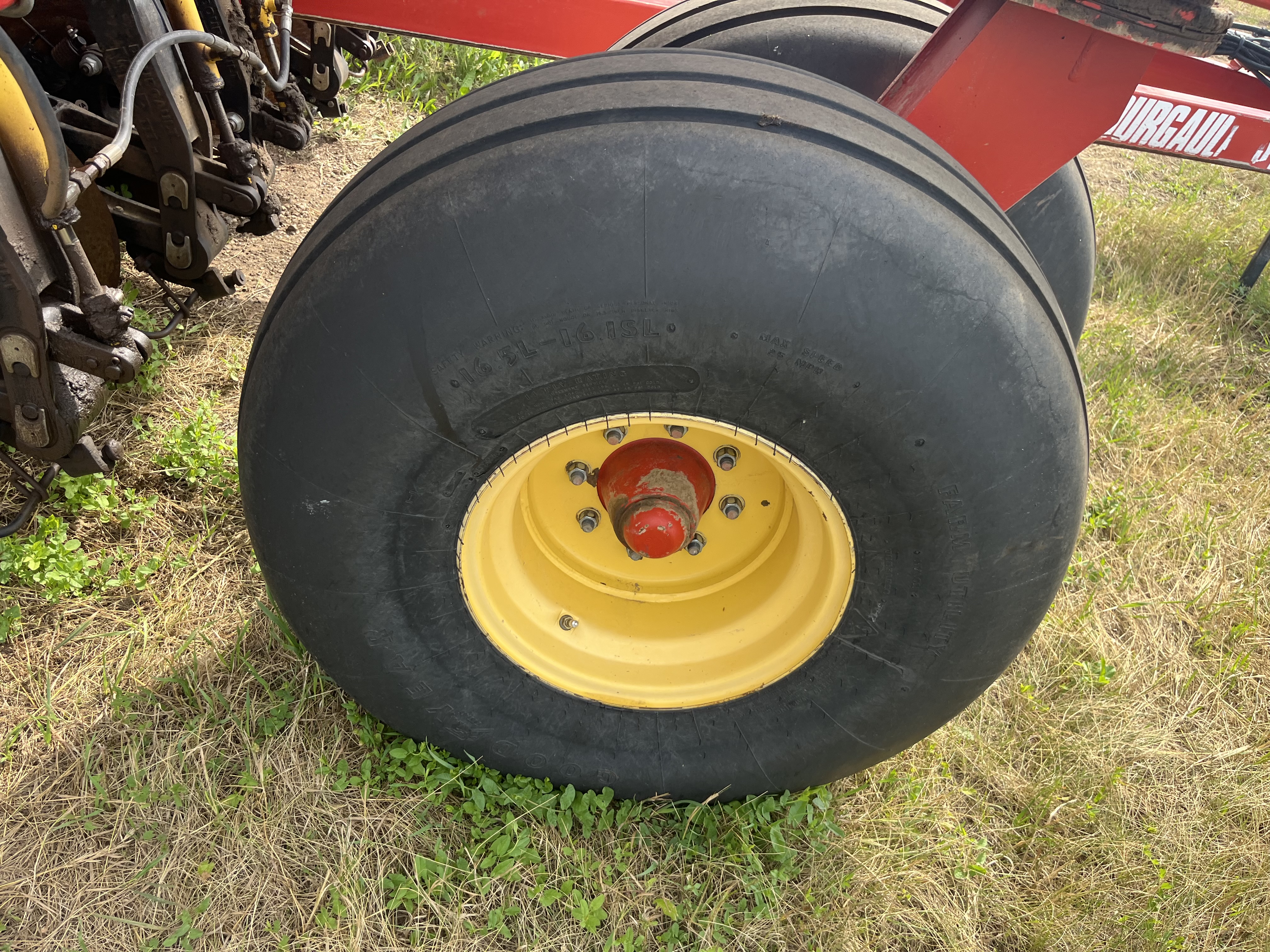 2010 Bourgault 3710 Air Drill