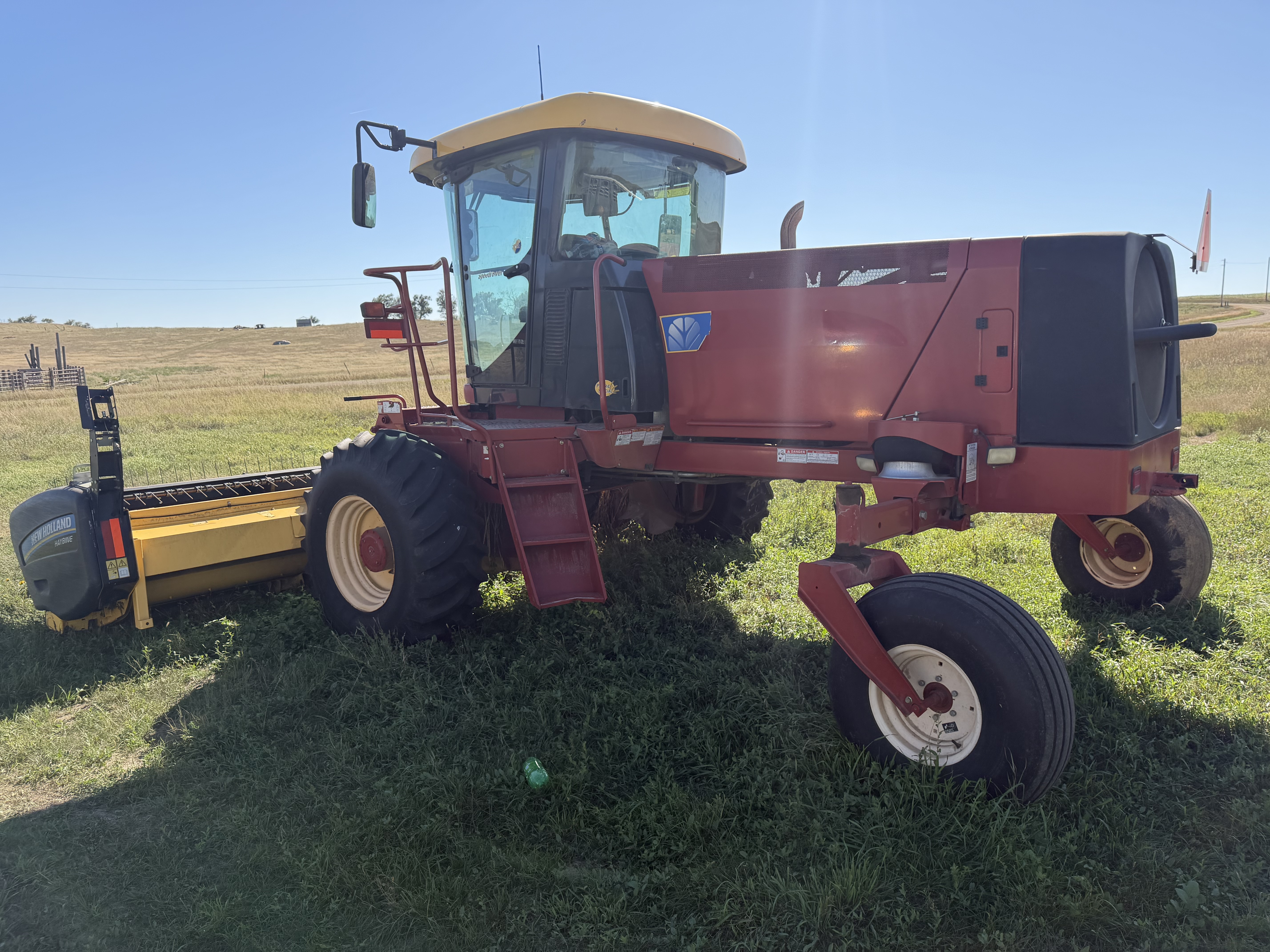 2010 New Holland H8040 Windrower