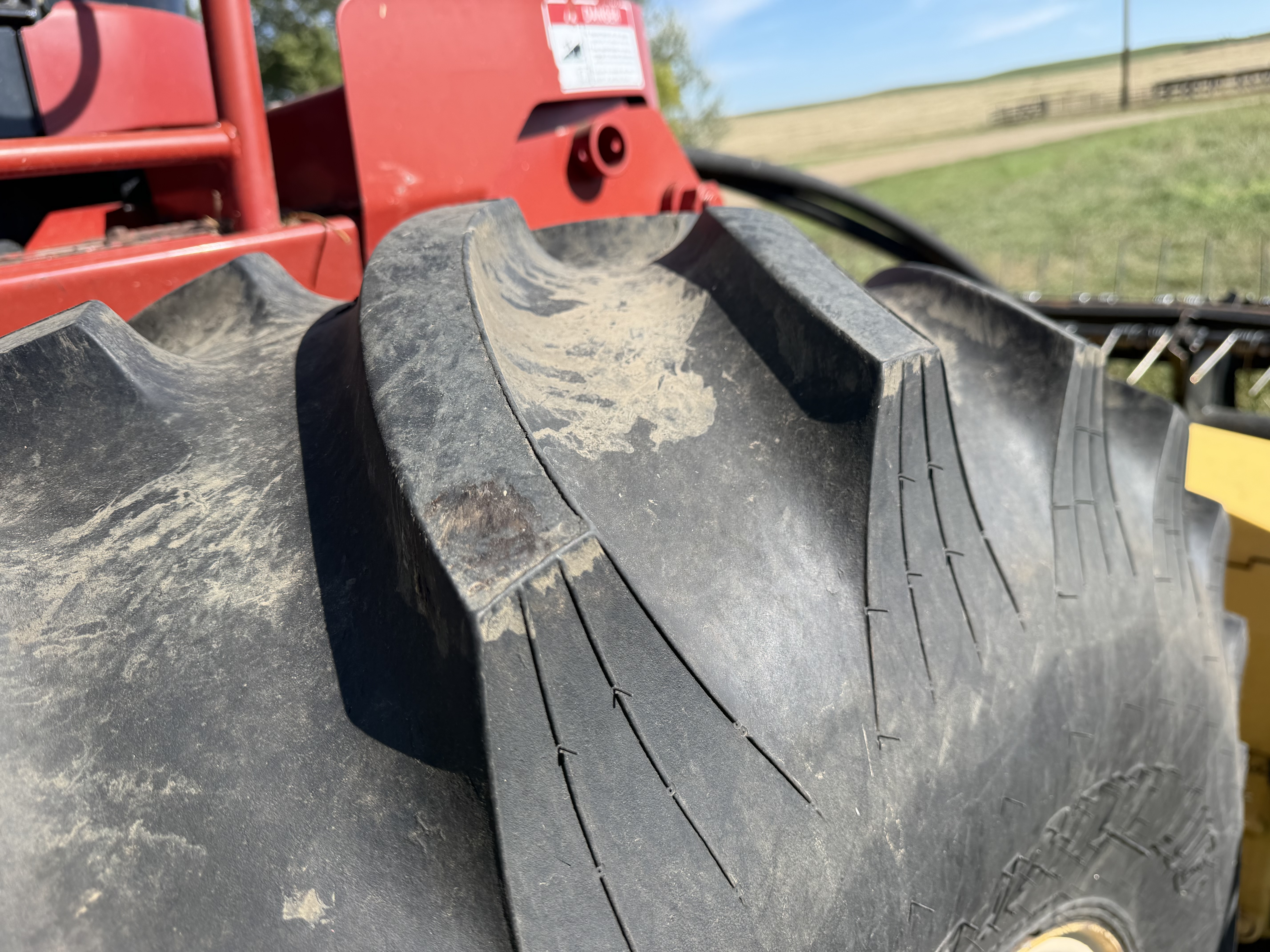 2010 New Holland H8040 Windrower