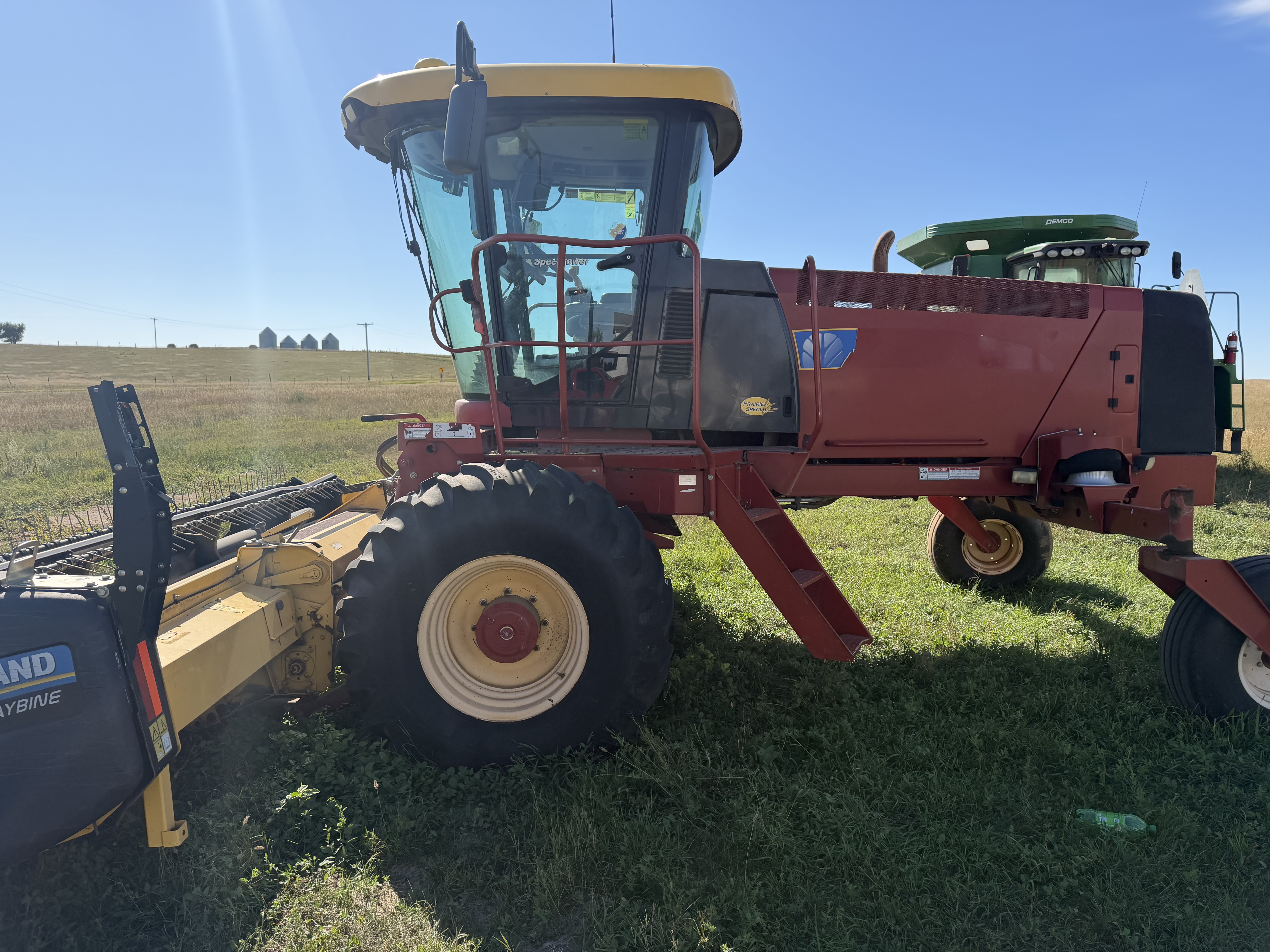 2010 New Holland H8040 Windrower