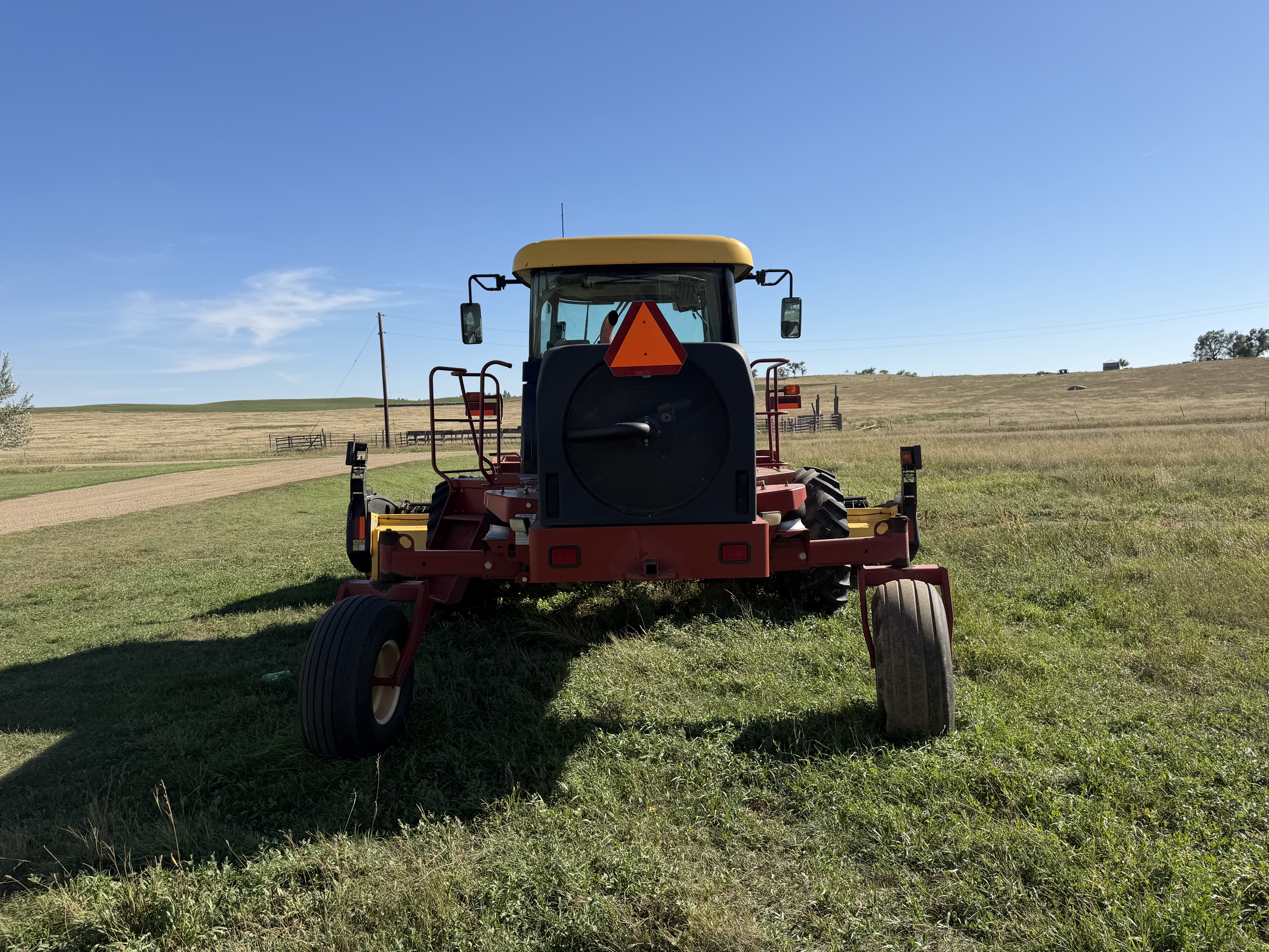 2010 New Holland H8040 Windrower
