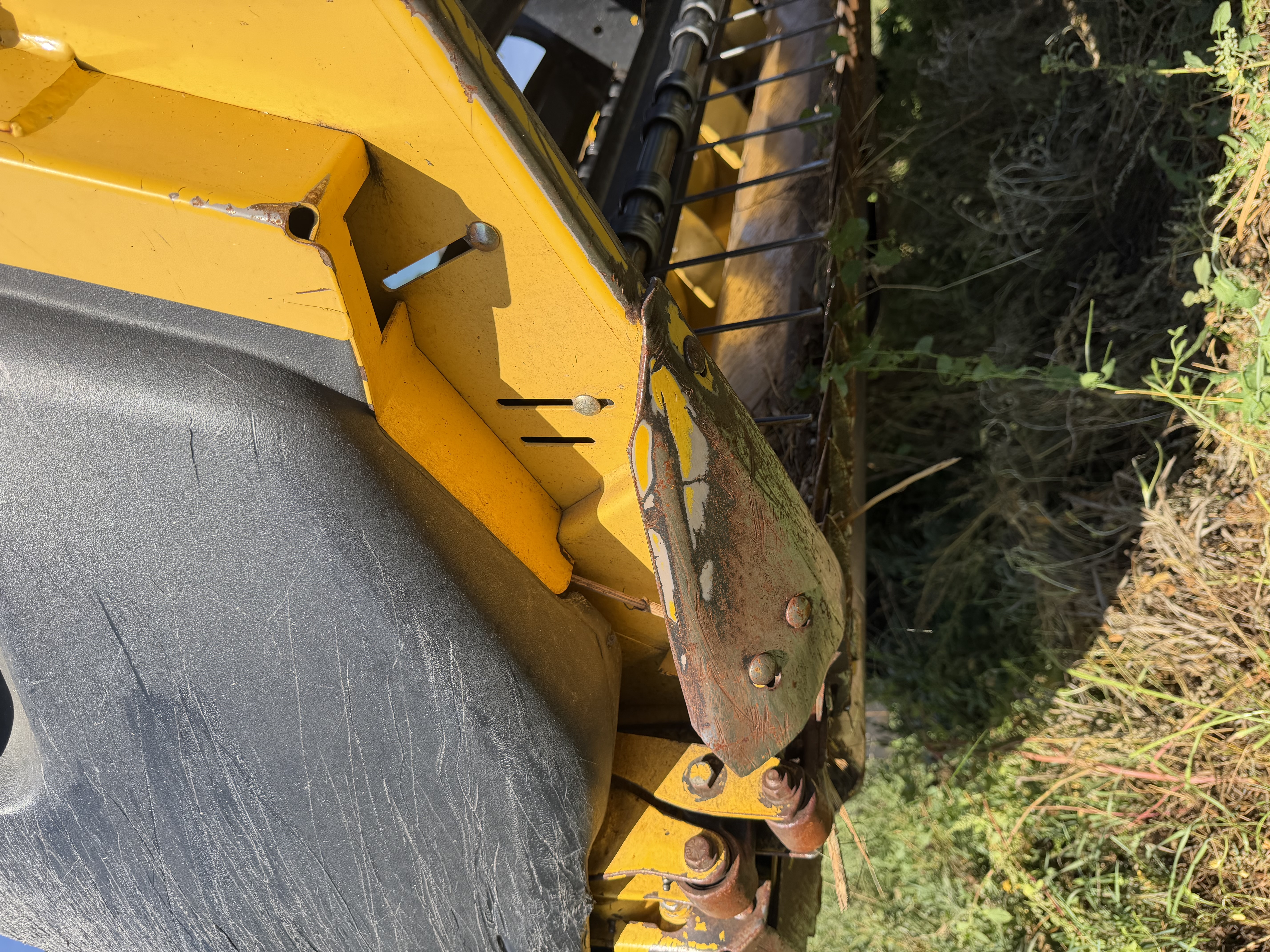 2010 New Holland H8040 Windrower