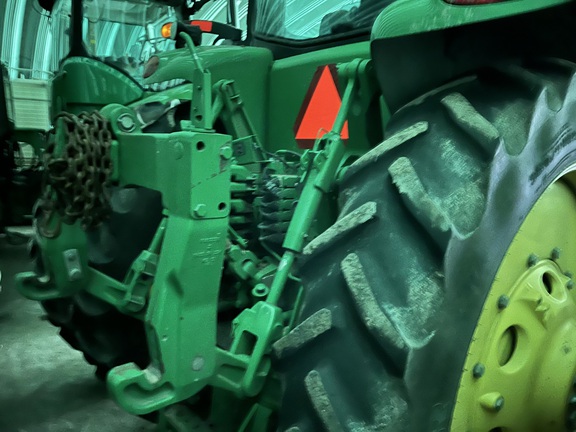 2011 John Deere 8285R Tractor