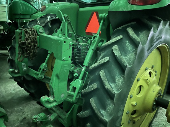 2011 John Deere 8285R Tractor