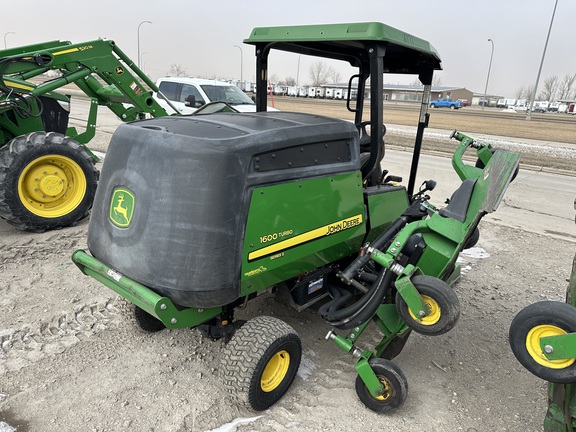 2015 John Deere 1600 Mower/Front Deck