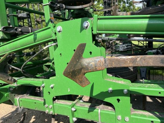 2023 John Deere 2230 Field Cultivator