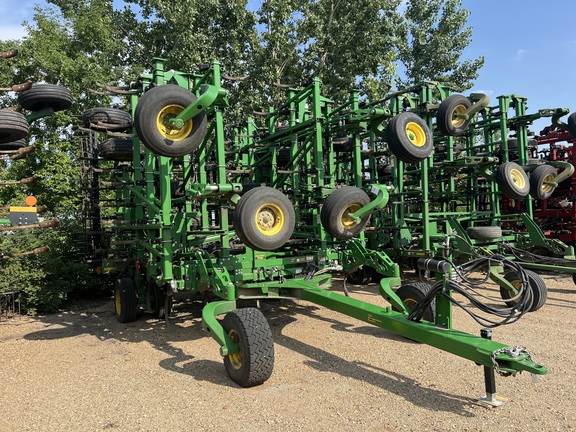 2023 John Deere 2230 Field Cultivator