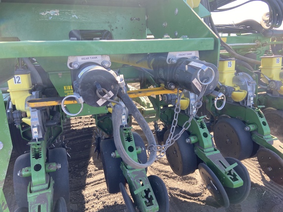 2008 John Deere DB44 Planter