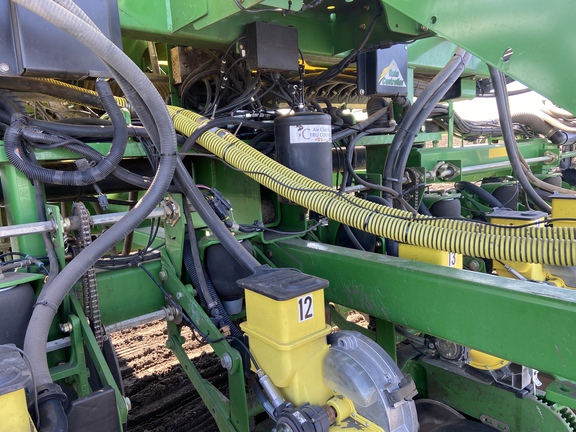 2008 John Deere DB44 Planter