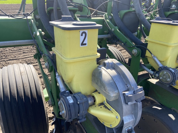 2008 John Deere DB44 Planter