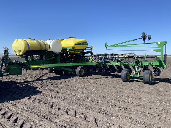 2008 John Deere DB44 Planter