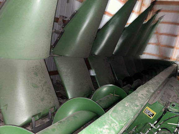 2013 John Deere 608C Header Corn Head