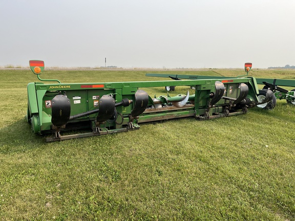 2013 John Deere 608C Header Corn Head