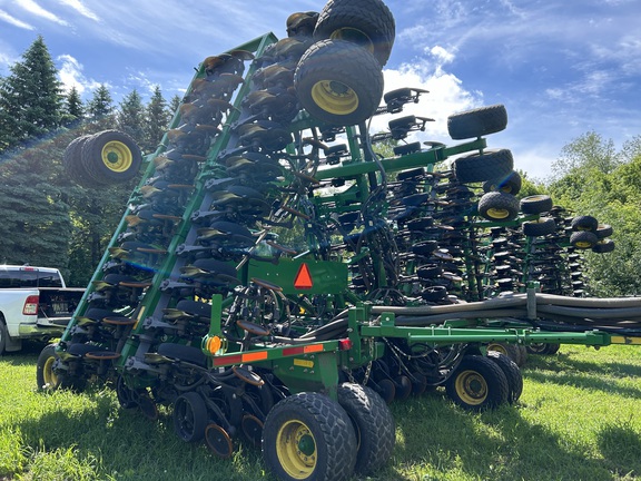 2016 John Deere 1890 Air Seeder