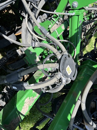 2016 John Deere 1890 Air Seeder