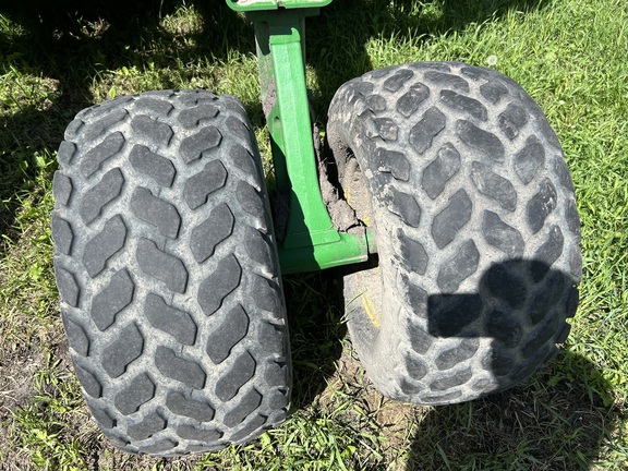 2016 John Deere 1890 Air Seeder