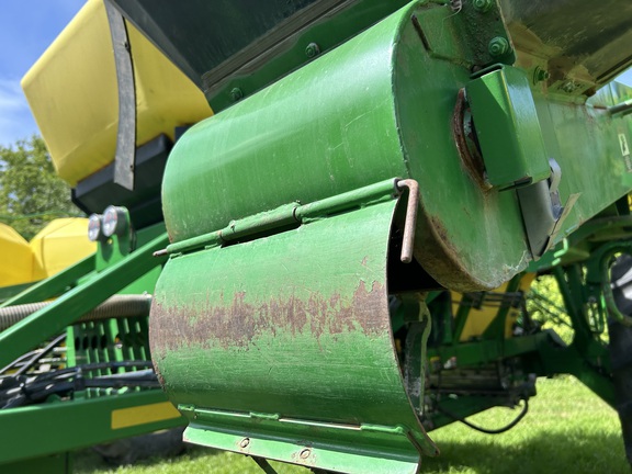 2016 John Deere 1890 Air Seeder