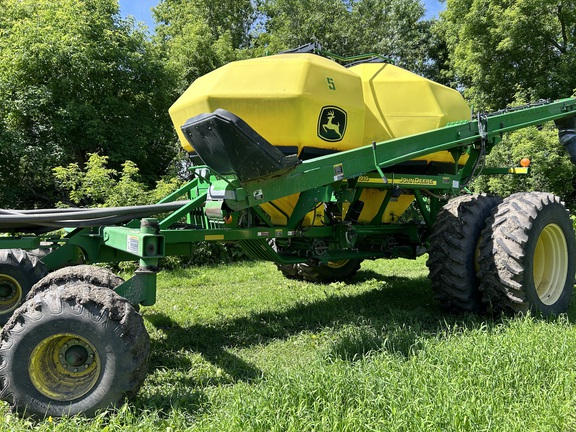 2009 John Deere 1890 Air Seeder