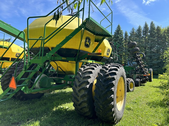 2009 John Deere 1890 Air Seeder