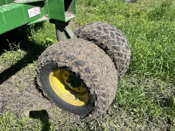 2009 John Deere 1890 Air Seeder