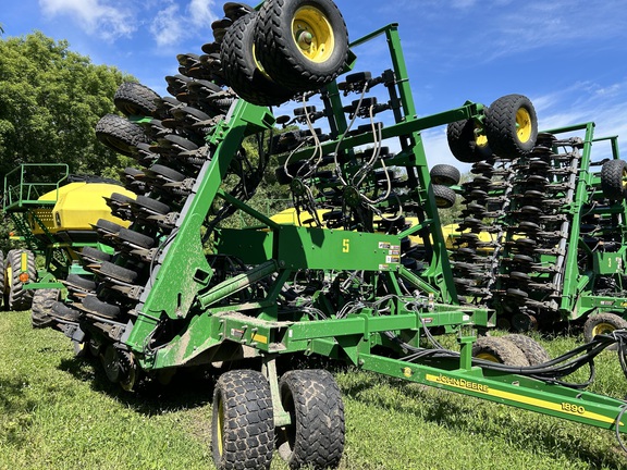 2009 John Deere 1890 Air Seeder