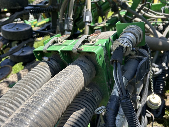 2009 John Deere 1890 Air Seeder