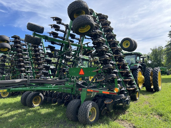 2014 John Deere 1890 Air Seeder