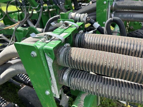 2014 John Deere 1890 Air Seeder