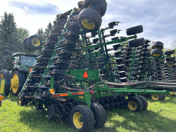 2014 John Deere 1890 Air Seeder