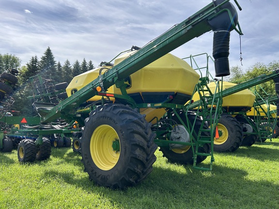 2014 John Deere 1890 Air Seeder