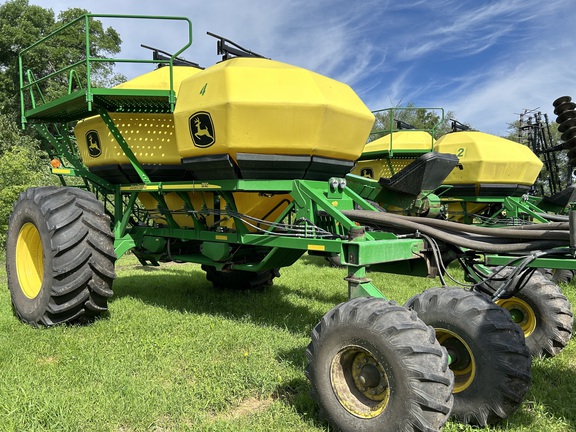 2014 John Deere 1890 Air Seeder