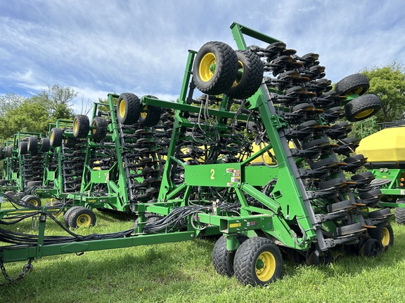 2016 John Deere 1890 Air Seeder