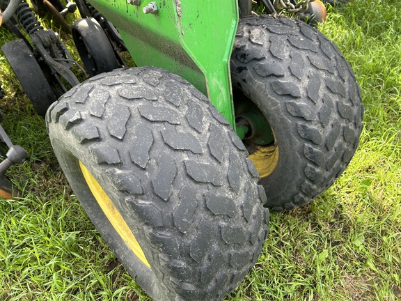 2016 John Deere 1890 Air Seeder