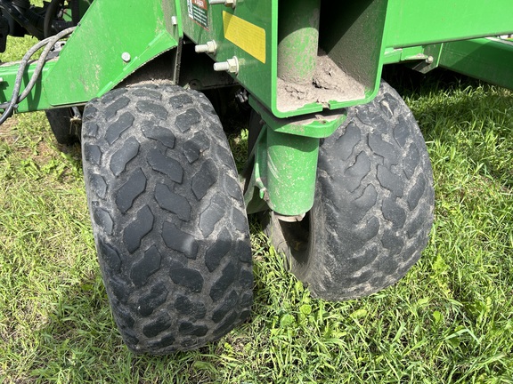 2016 John Deere 1890 Air Seeder